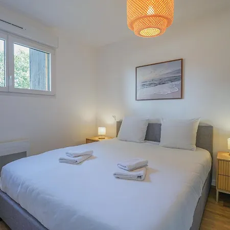 3 - Golf Et Piscine - 2 Personnes Holiday home