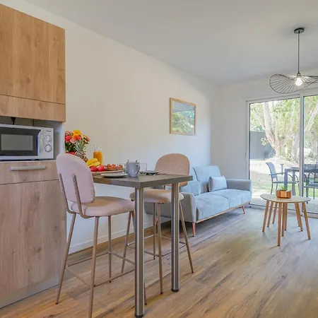 Holiday home 3 - Golf Et Piscine - 2 Personnes
